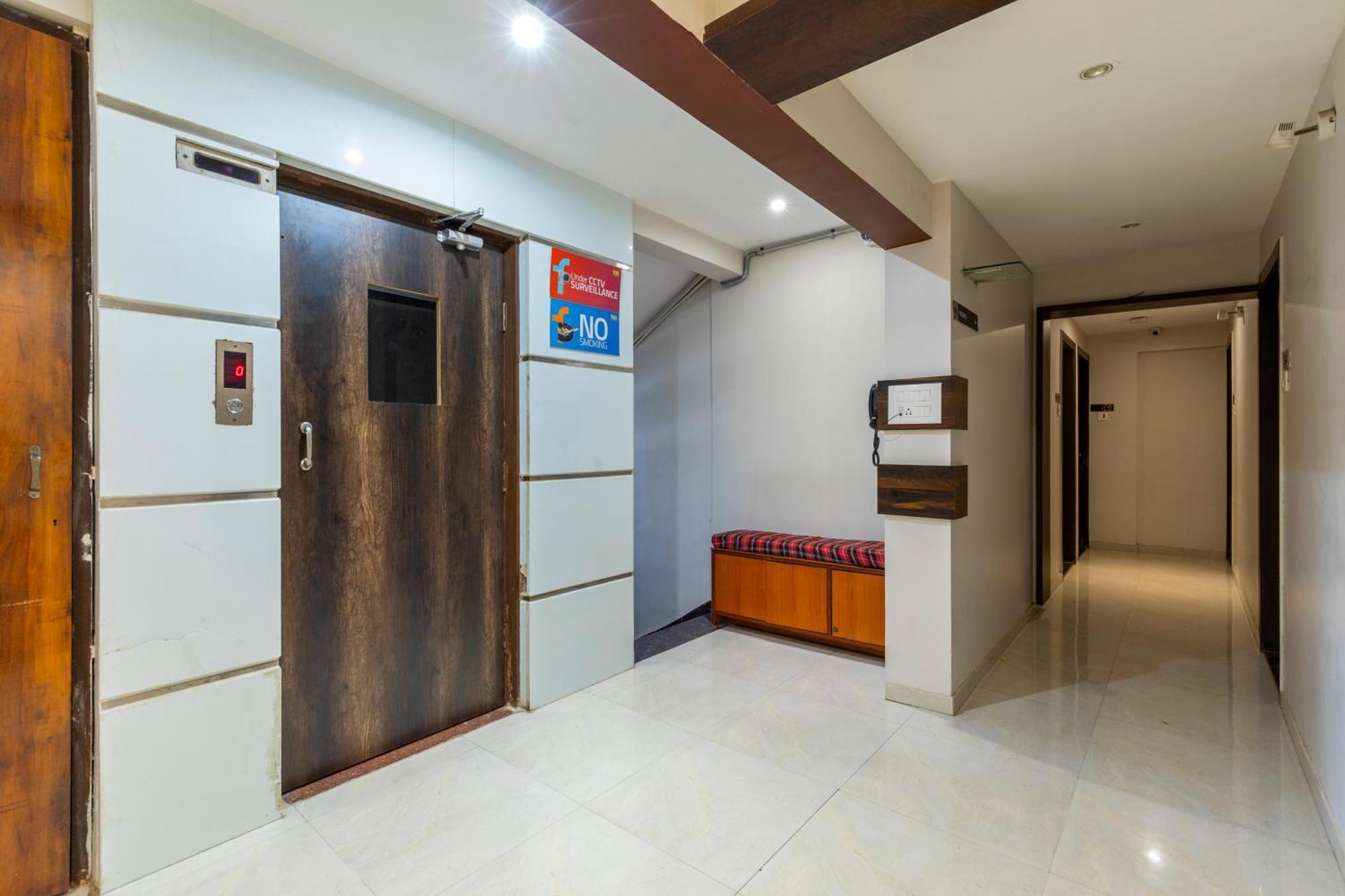 Hotel Embassy Park - BKC Mumbai Bagian luar foto